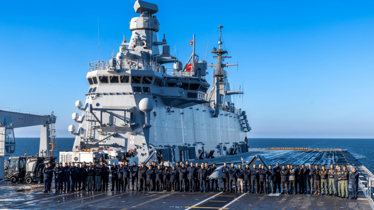 Foto - Bayraktar TB3’ten NATO’da tarihi gövde gösterisi: TCG Anadolu’dan kalktı, hedefleri tek tek imha etti