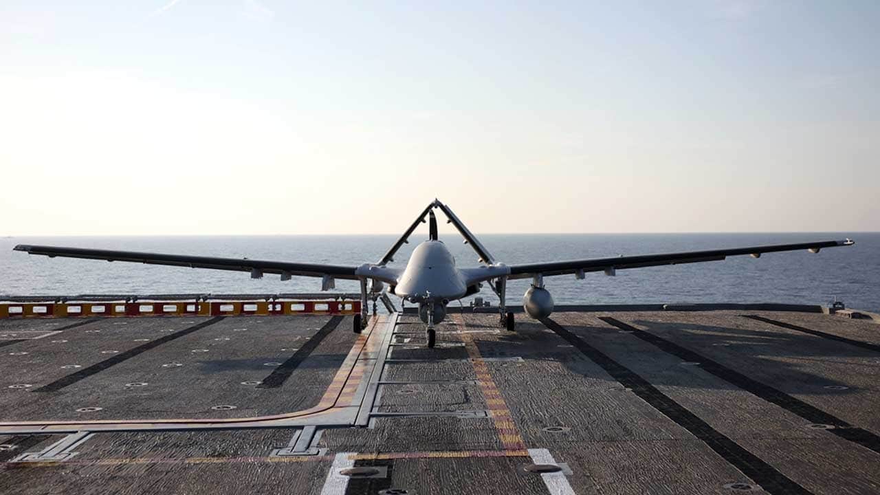 Foto - Bayraktar TB3'ten tarihi başarı: TCG Anadolu'dan kalkıp Sonoboy testini tamamladı!