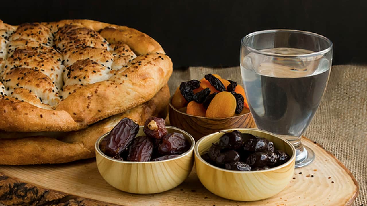 Foto - Bayramı daha rahat geçirmek için 5 öneri! Porsiyonları küçültün yoksa...