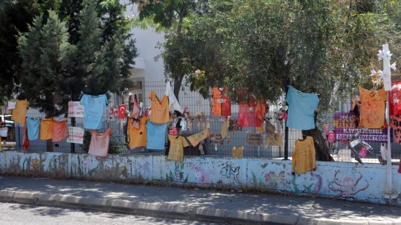 Foto - Bedenini öğrenciler için siper etmişti! Ayla öğretmenin ailesinden katilin babasına tazminat davası