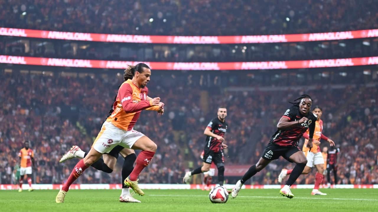Foto - Beklenen açıklamayı yapacaklar mı? Galatasaray niye revire döndü!