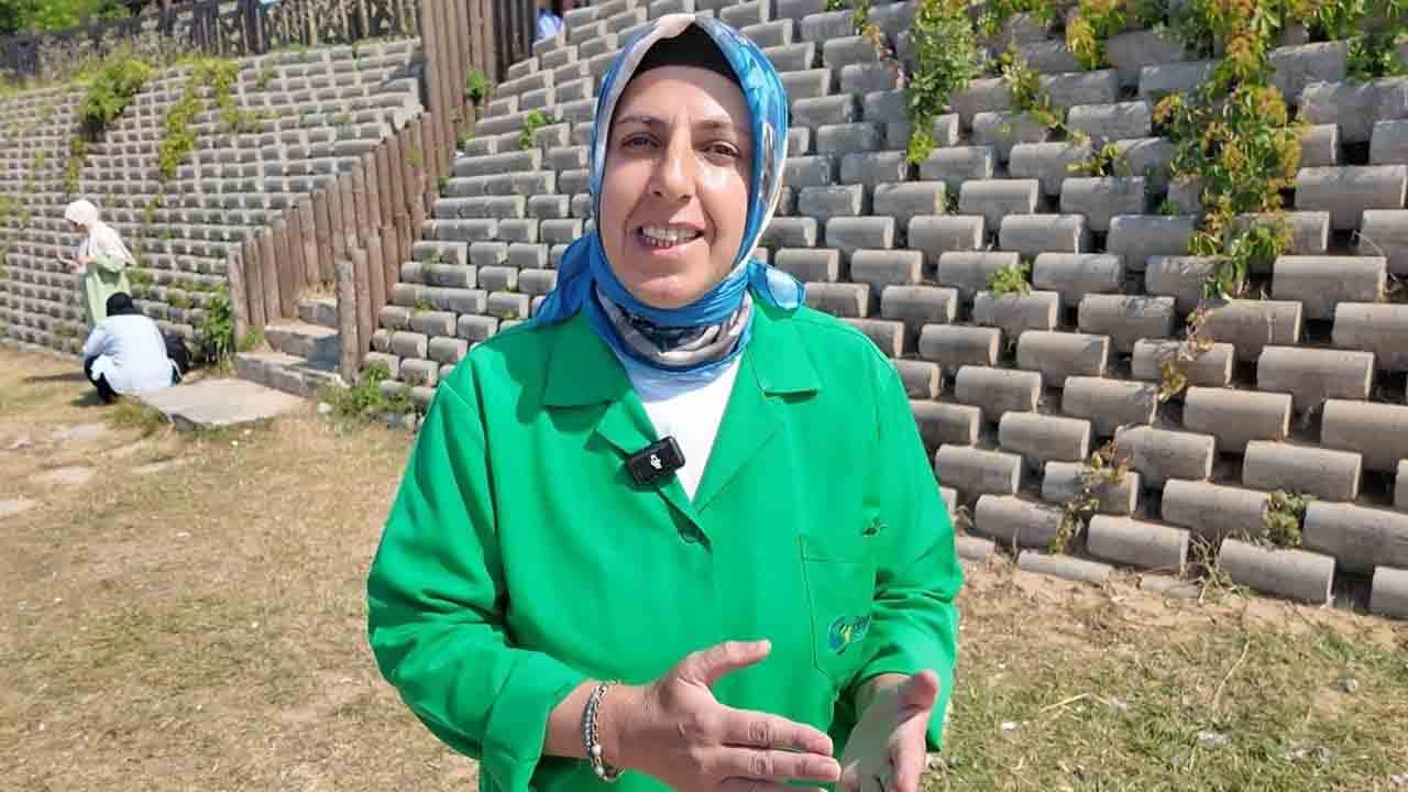 Belediye personelinden örnek davranış: Plajda bulduğu altın dolu keseyi teslim etti
