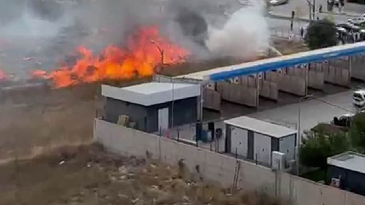 Foto - Benzincinin dibinde korkutan yangın