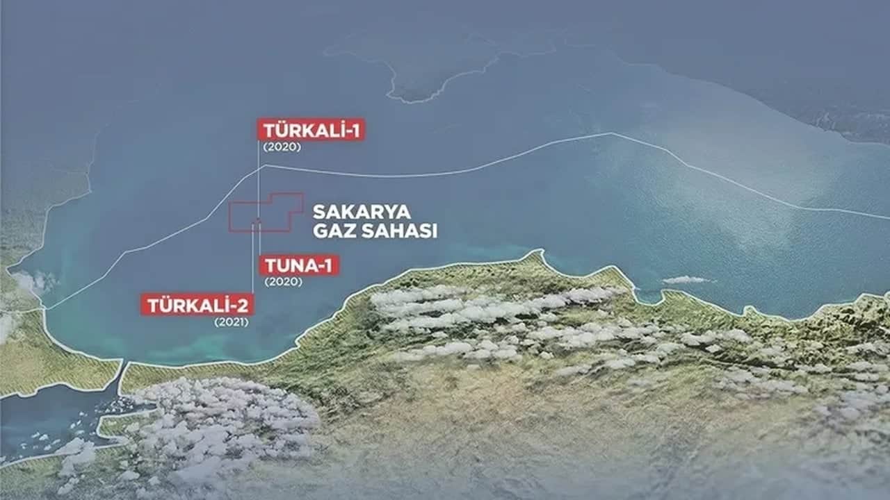 Foto - Berat Albayrak vizyonuyla başlamıştı: 6 yılda 4 milyon hanenin ışığı oldu
