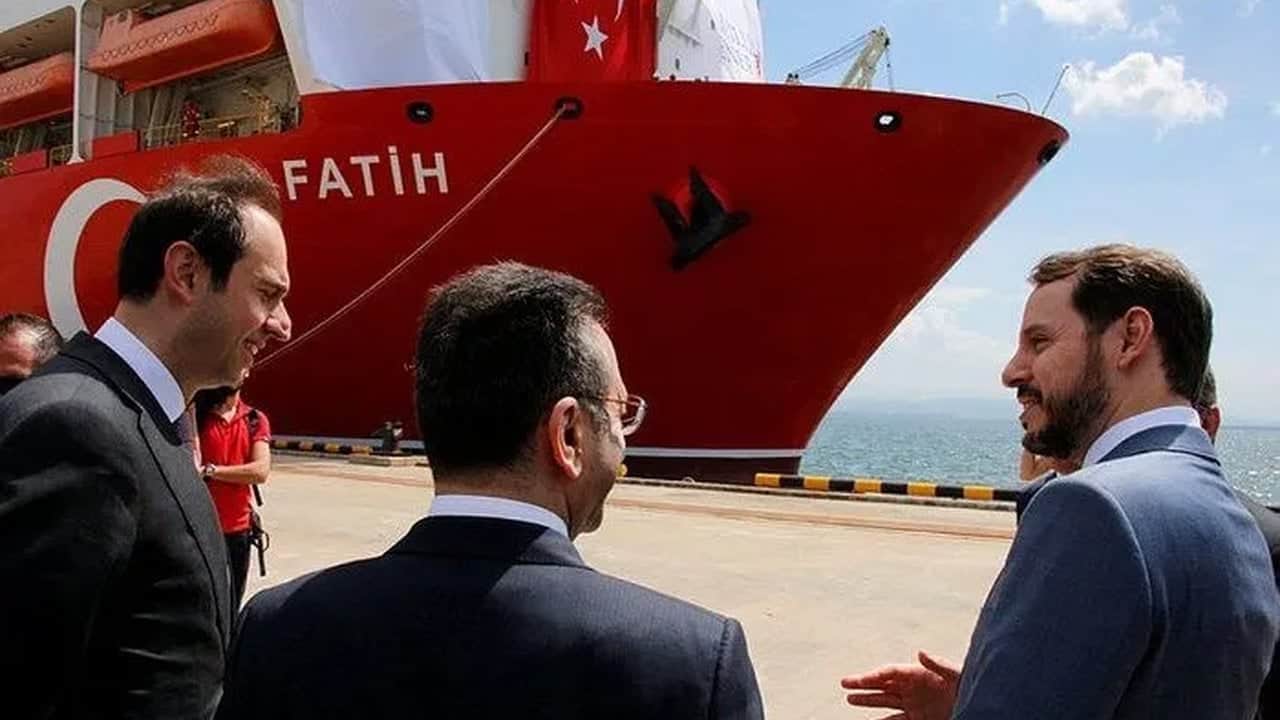 Foto - Berat Albayrak vizyonuyla başlamıştı: 6 yılda 4 milyon hanenin ışığı oldu