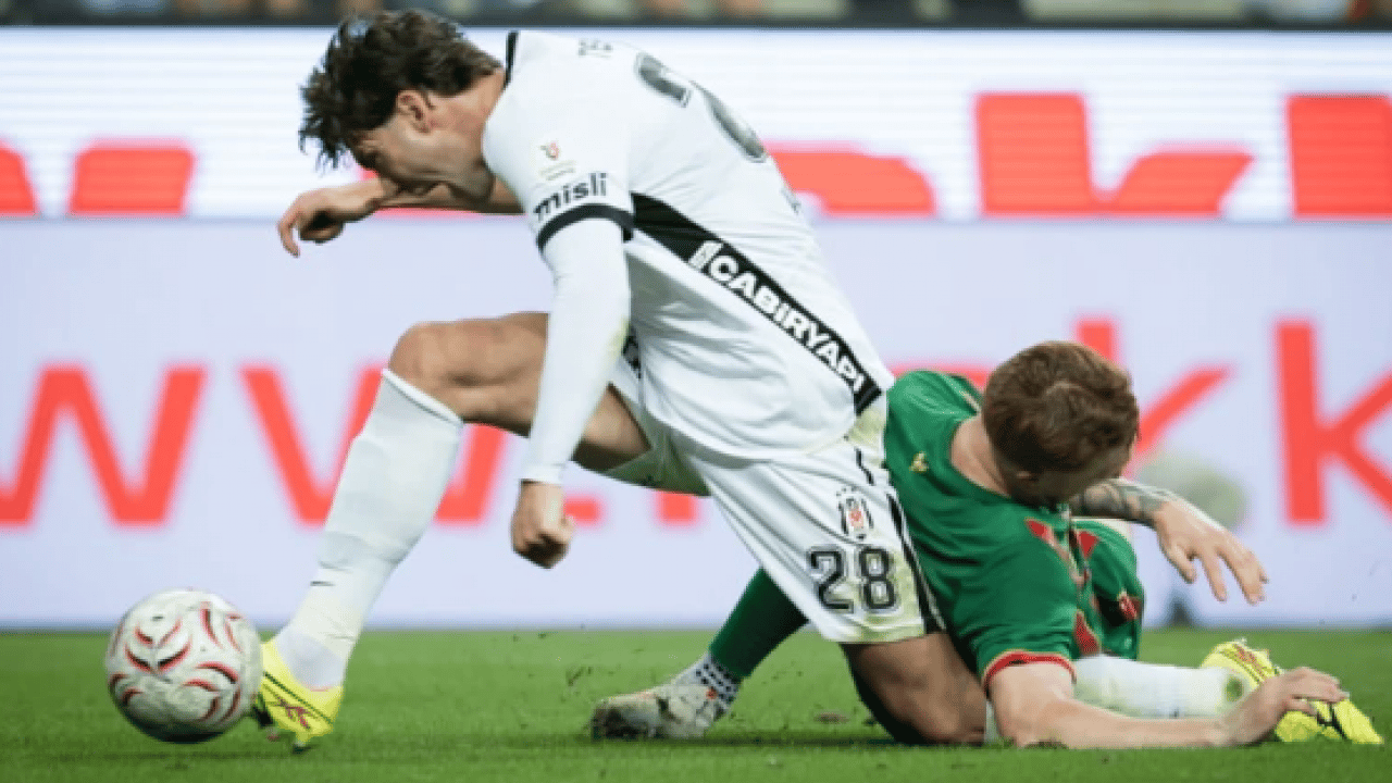 Foto - Beşiktaş-Amedspor maçı Sırbistan’da manşet oldu: Bu penaltı değilse nedir?