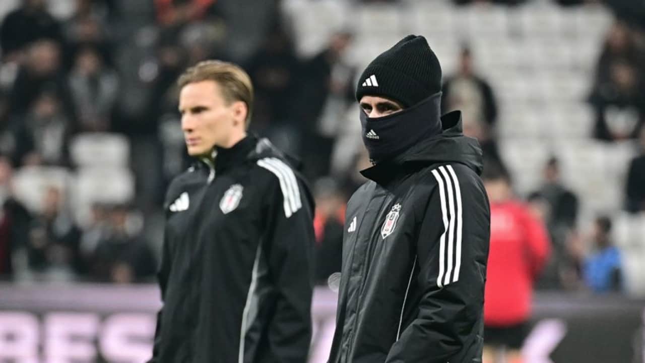 Foto - Beşiktaş için içinden çıkamadı ve çözümü FIFA'da bulacak! Yırtın şu alçağın sözleşmesini...