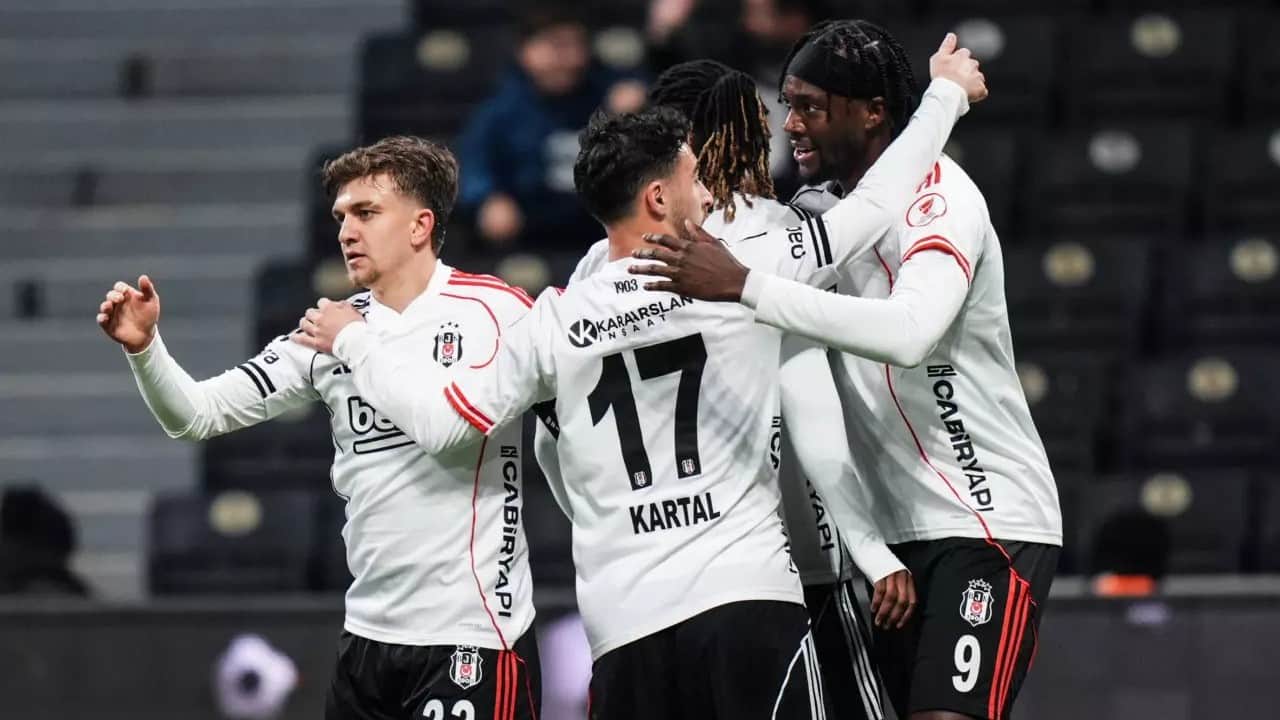 Beşiktaş kupada zirveye oturdu