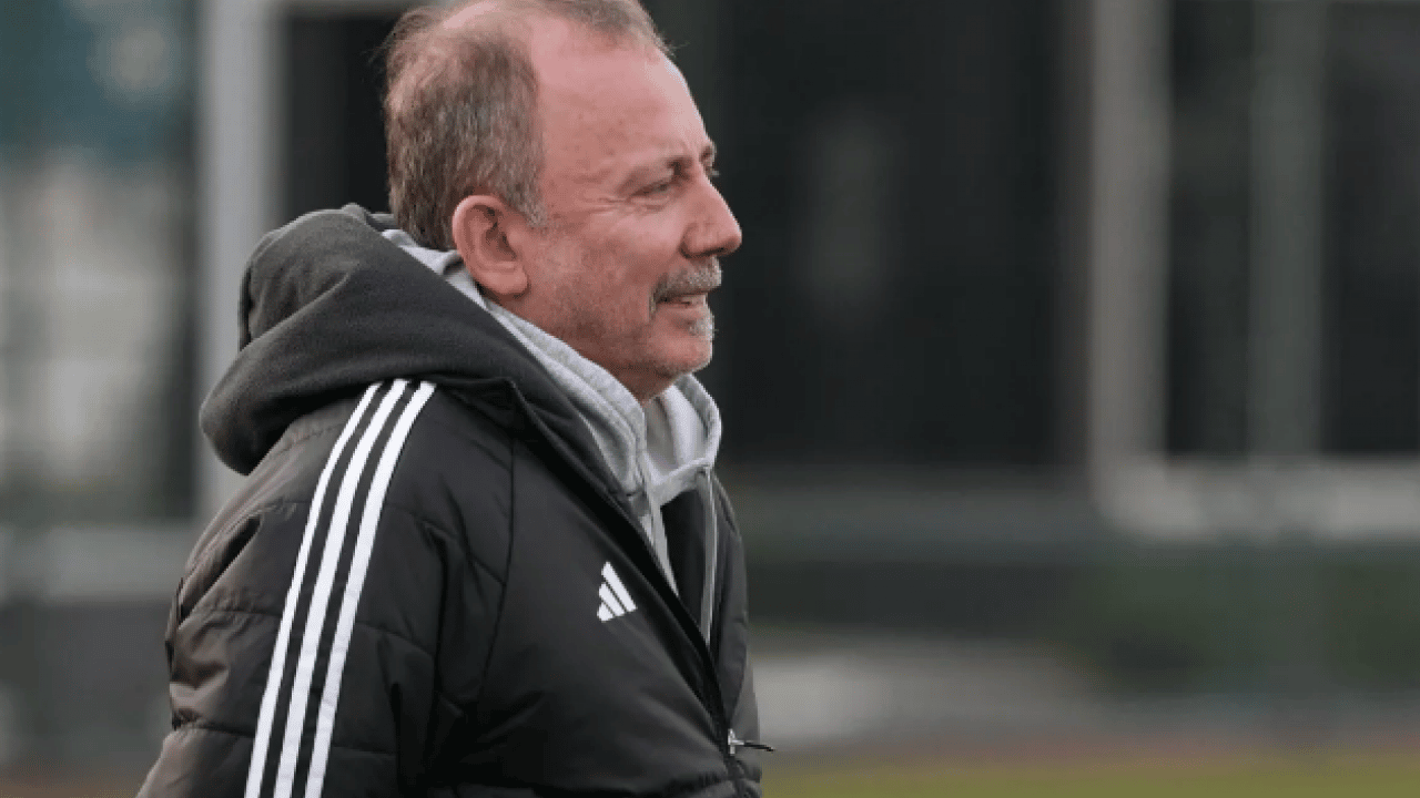 Foto - Beşiktaş yönetiminden bomba 'takım' kararı çıktı! Resmen bunu yapacaklar! Taraftar ayağa kalktı...