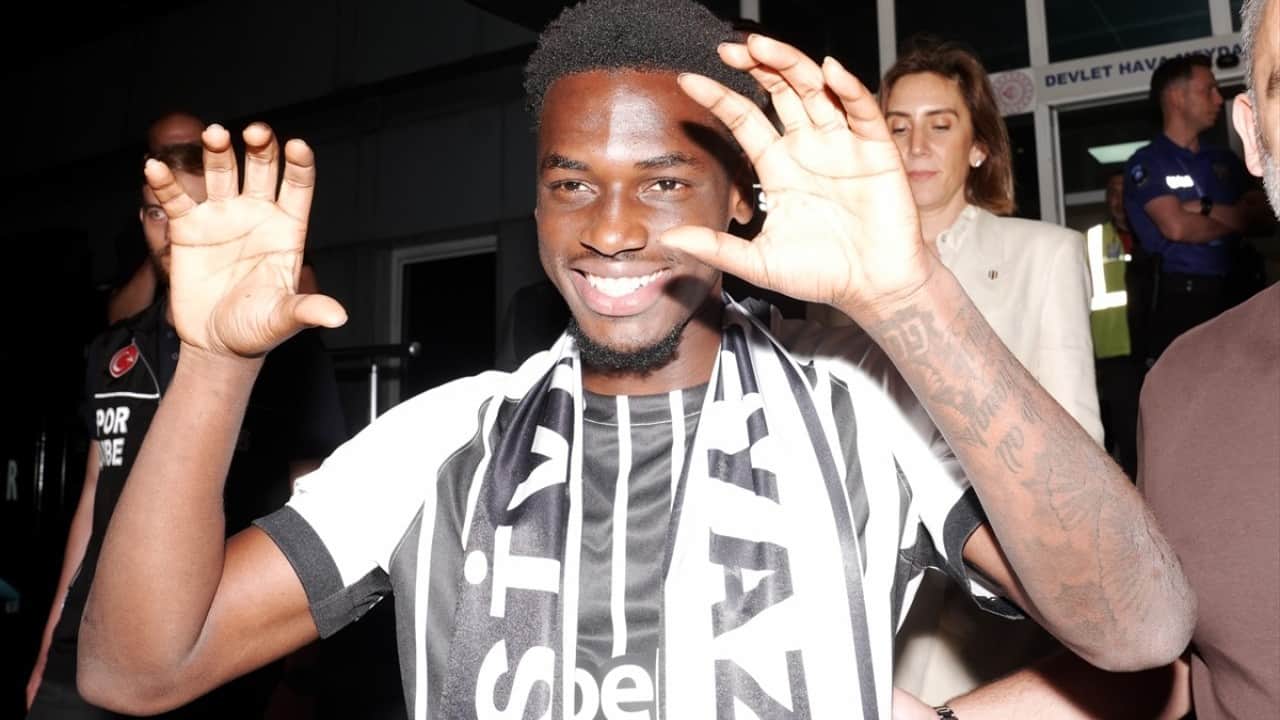 Foto - Beşiktaş’ın yeni transferi Ernest Poku İstanbul’da