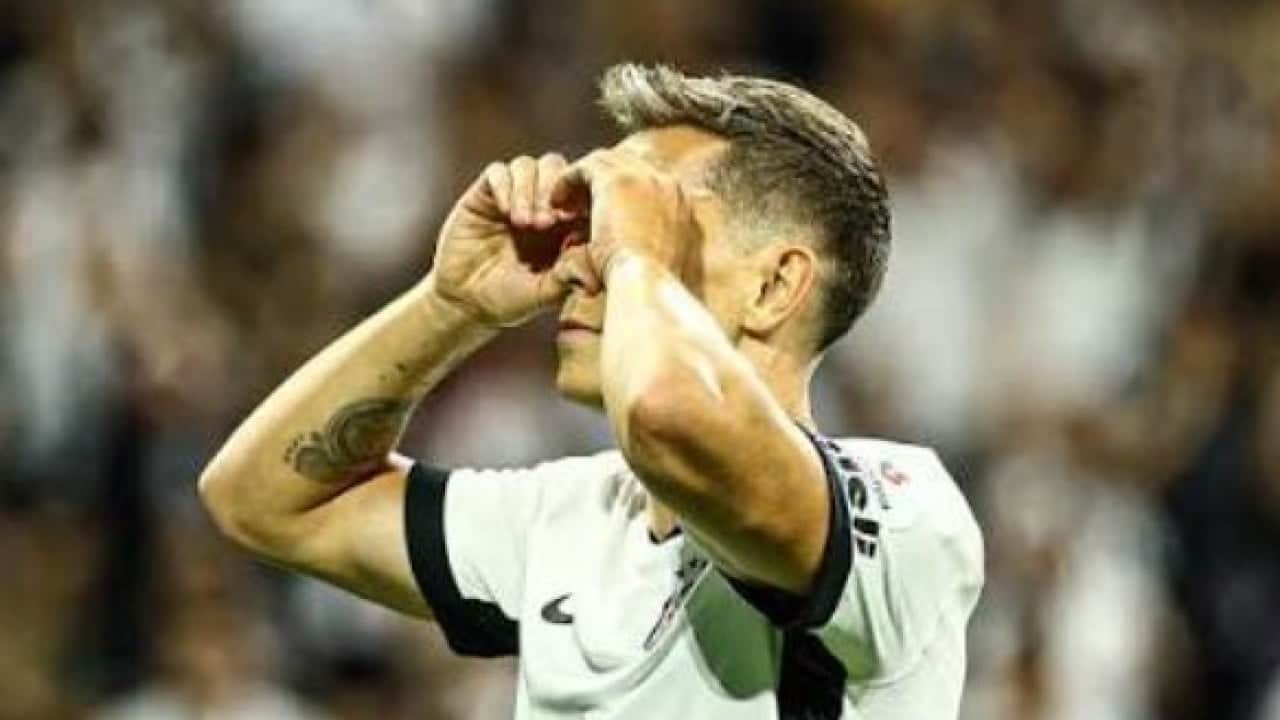 Beşiktaşlılar resmen kahrolacak! Leandro Trossard'tan kötü haber