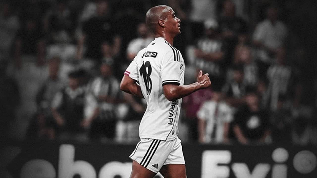 Beşiktaş’tan resmi açıklama geldi! Portekizli futbolcu ile yollar ayrıldı
