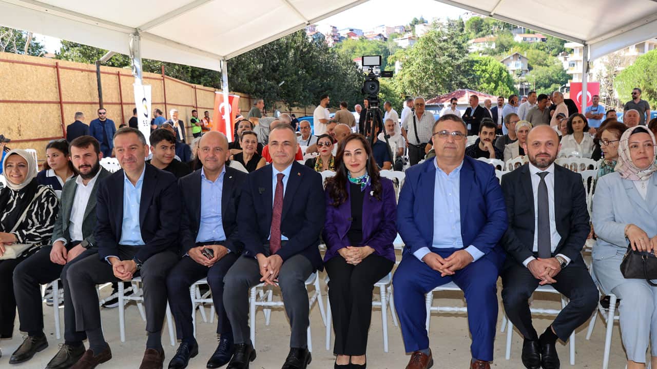 Foto - Beykoz’da site bazında yıkım başladı! Kentsel dönüşüm için ilk adım atıldı
