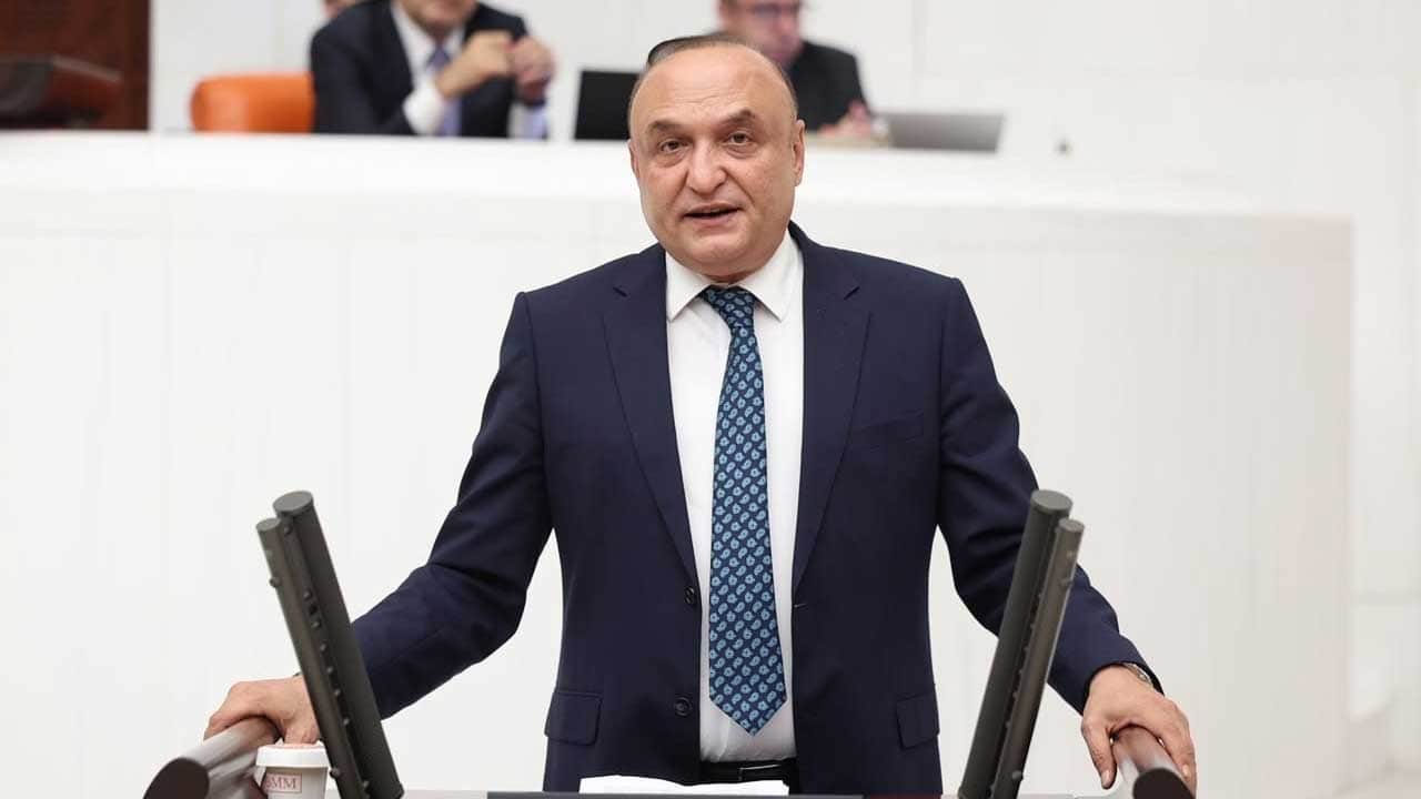 Foto - Bıçaklı saldırıda yaralanmıştı! YP’li vekil Meriç İstanbul’a sevk edildi