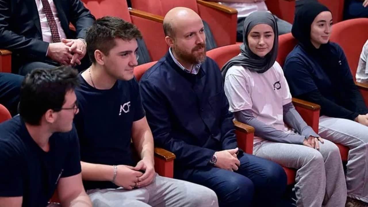 Foto - Bilal Erdoğan'dan gençlere mesaj: Kapitalist sistem insanları bencil hale getiriyor!
