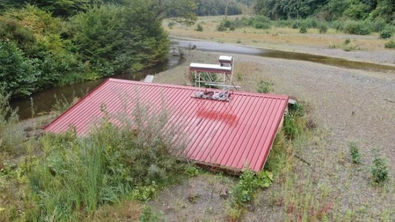Foto - Binadan geriye sadece çatısı kaldı! Görenler şaşkına dönüyor
