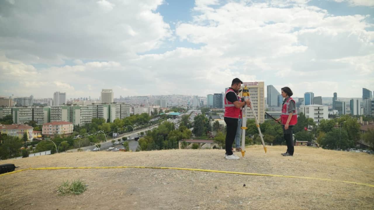 Foto - Binlerce yıllık sır perdesi aralanıyor! Ankara'nın kalbindeki tümülüs ilk kez kazılıyor