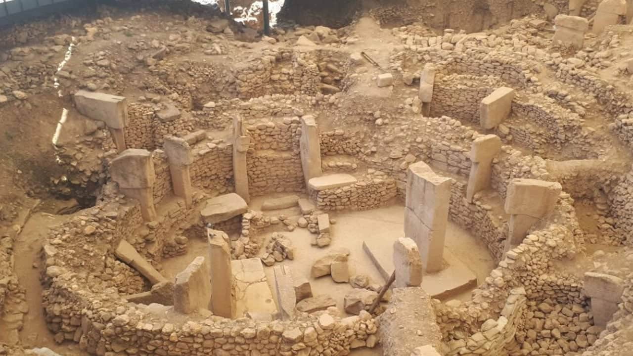 Foto - Binlerce yıllık... Tarihin sıfır noktası olan Göbeklitepe'de biri kadın iki kişinin insan mezarları bulundu
