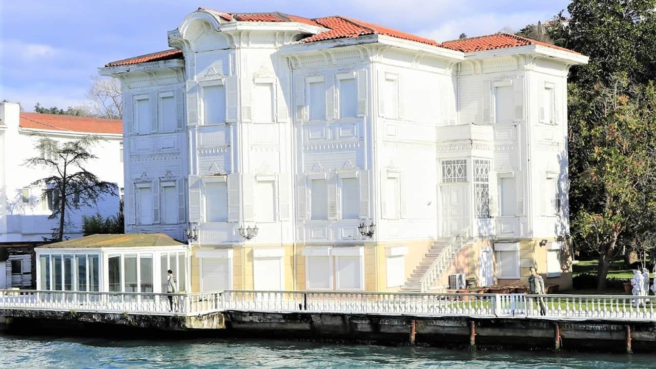 Foto - Bir dönemin en zenginlerindendi! Ünlü işadamının Boğaz’daki yalısı satışa çıktı: İşte dudak uçuklatan fiyatı