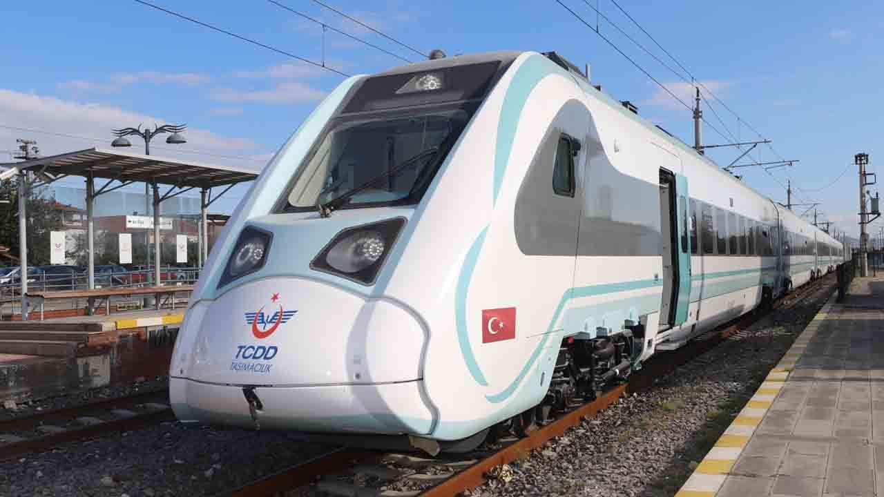 Foto - Bir hatta daha hizmete başlıyor: Milli elektrikli trenlere yeni rota