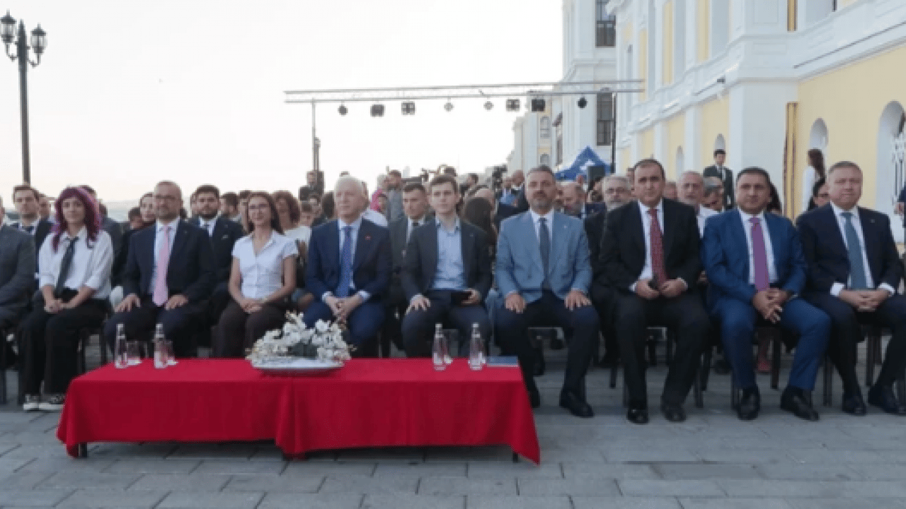 Foto - Birincilere sürpriz hediye: YKS şampiyonları TOGG'u kaptı! 