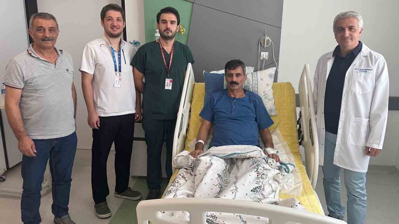 Foto - Böbreğinde 2,5 kiloluk kitleyle 6 yıl yaşadı!
