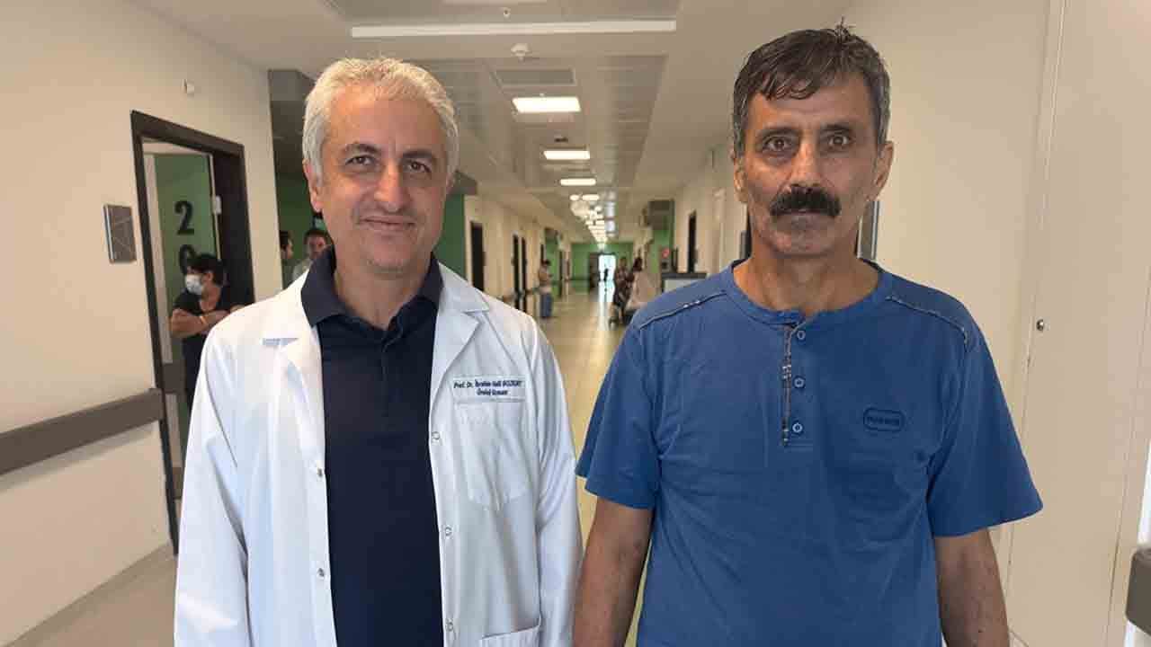 Foto - Böbreğinde 2,5 kiloluk kitleyle 6 yıl yaşadı!