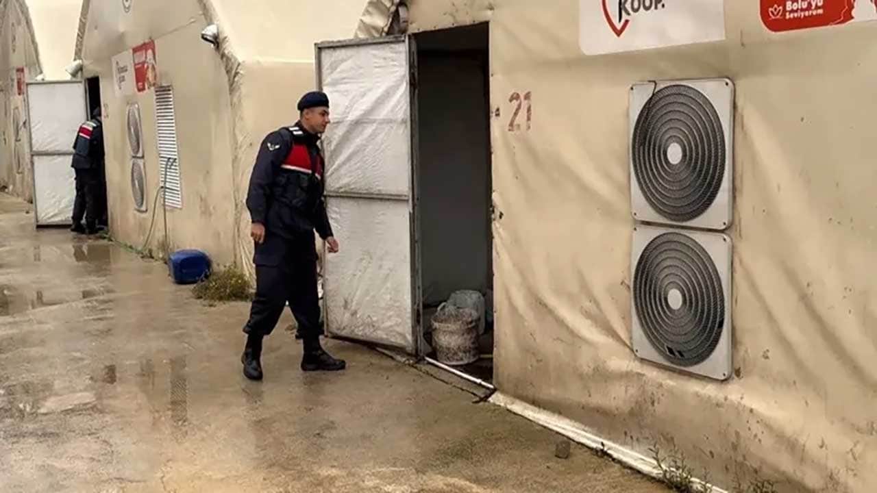 Foto - Bolu'da 24 milyonluk dev zimmet vurgunu deşifre oldu! Eski çadırları sıfır diye devlete satmışlar!