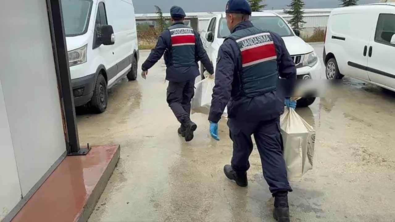 Foto - Bolu'da 24 milyonluk dev zimmet vurgunu deşifre oldu! Eski çadırları sıfır diye devlete satmışlar!