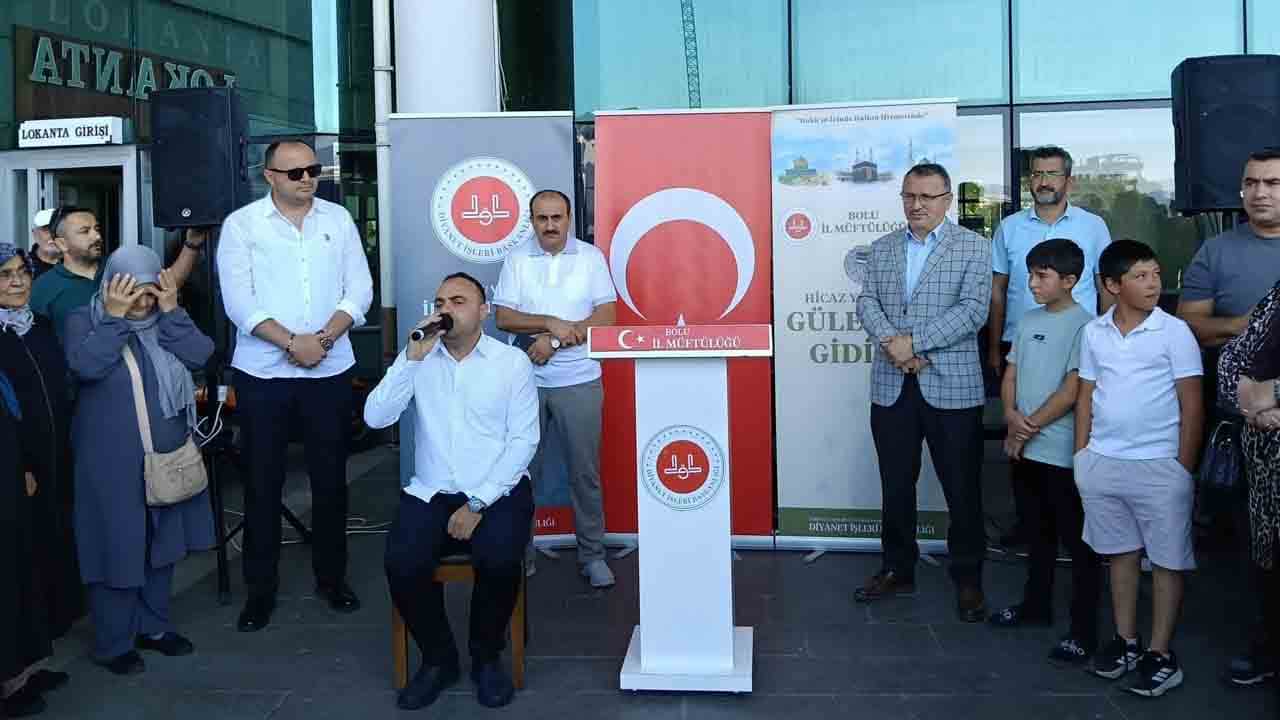 Foto - Bolu’da 25 kişi kutsal topraklara yolcu edildi: Umre kafilesine dualı uğurlama