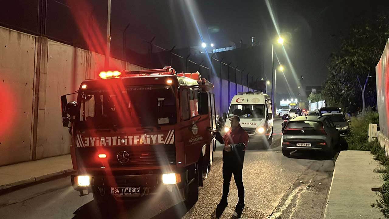 Foto - Böyle kepazelik olmaz! Önce kaza yaptı sonra polise bıçak çekti