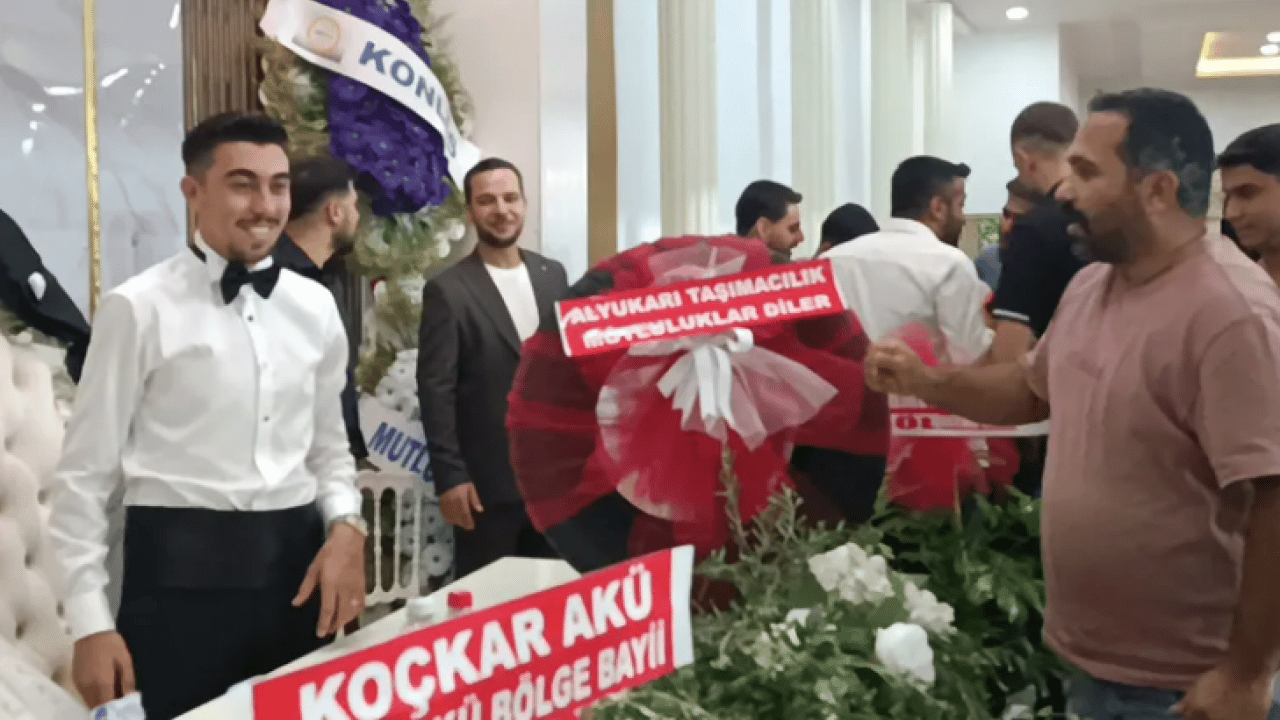 Foto - Böylesi daha önce görülmedi: Düğünde takılan hediyeyi görenler inanamadı!