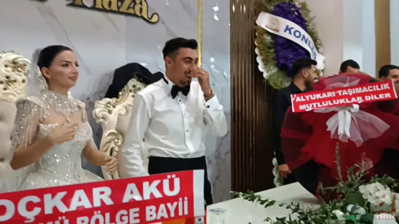 Böylesi daha önce görülmedi: Düğünde takılan hediyeyi görenler inanamadı!