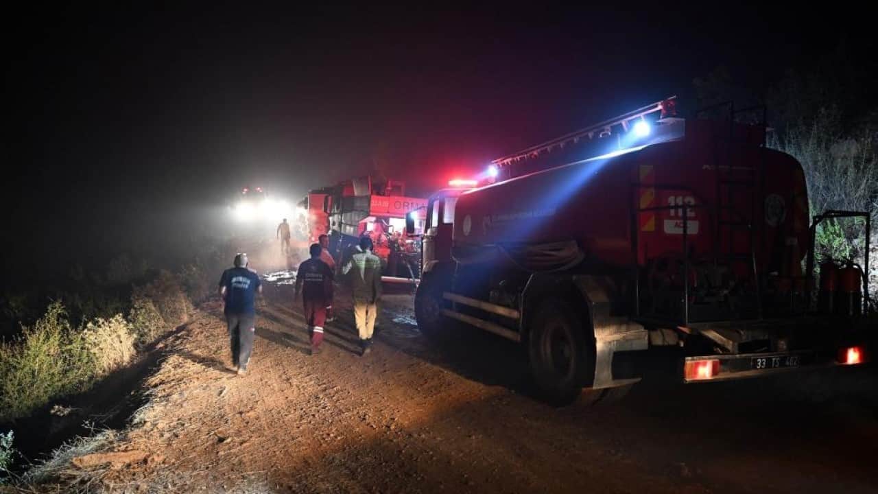 Foto - Bozyazı’daki yangın söndürüldü Sabaha kadar alevlerle savaştılar