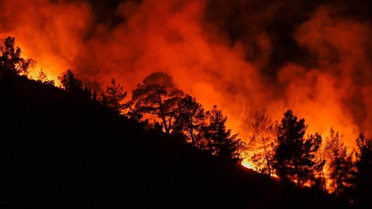 Bozyazı’daki yangın söndürüldü Sabaha kadar alevlerle savaştılar