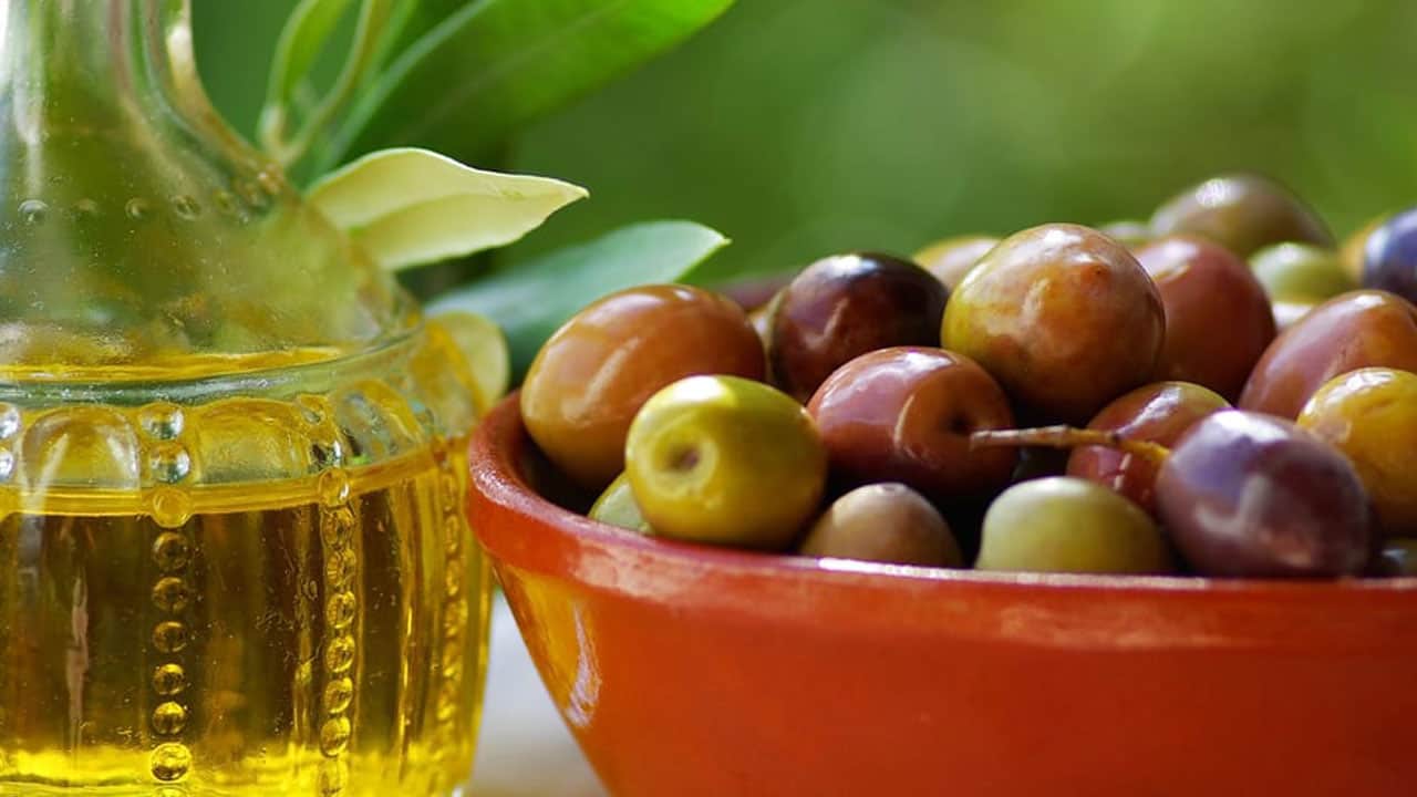 Foto - Bu detayı çoğu kişi bilmiyor! Her gün bir kaşık zeytinyağı tüketirseniz ne olur? 