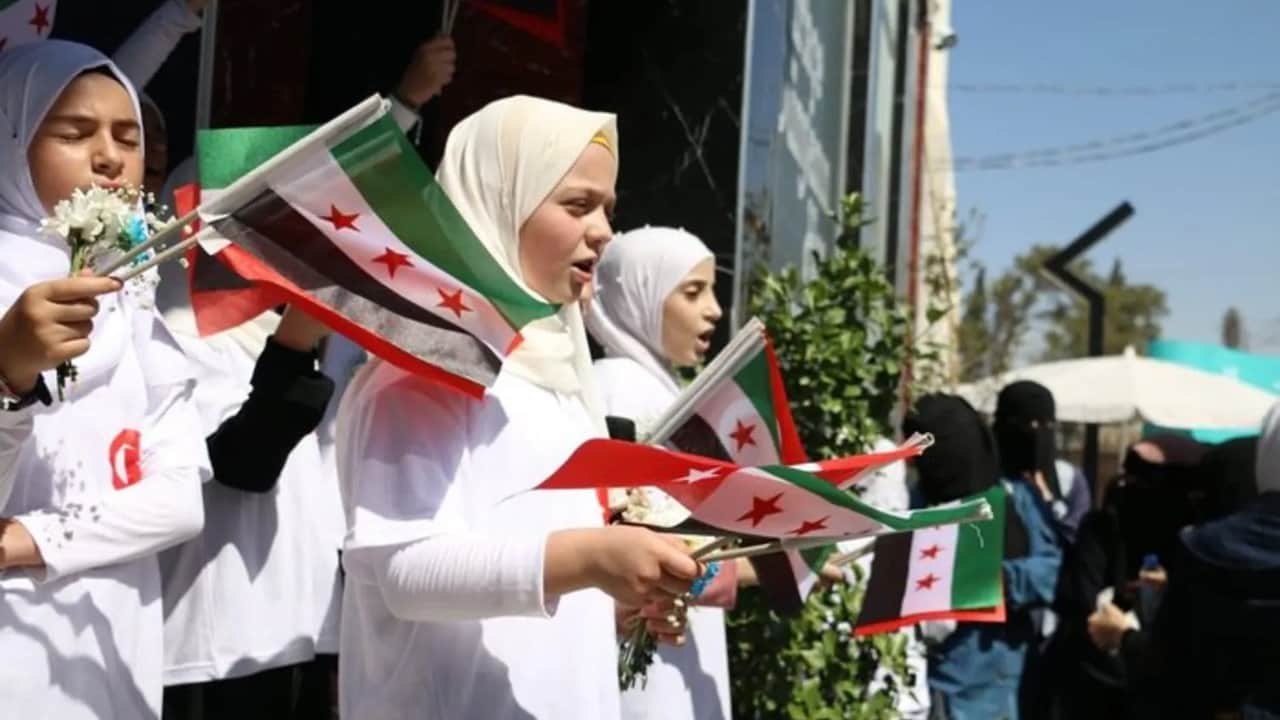 Foto - Bu nasıl dostluk Allah aşkına? Suriye’den tepki çeken "Türkçe" kararı