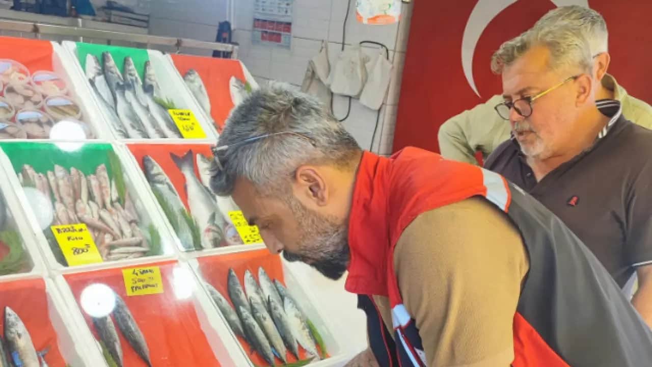 Foto - Bu sorunun yanıtı geldi: Balık satın alırken boyları kaç santim olmalı? Yetkililer uyardı! Bunu yapmayan pişman oluyor