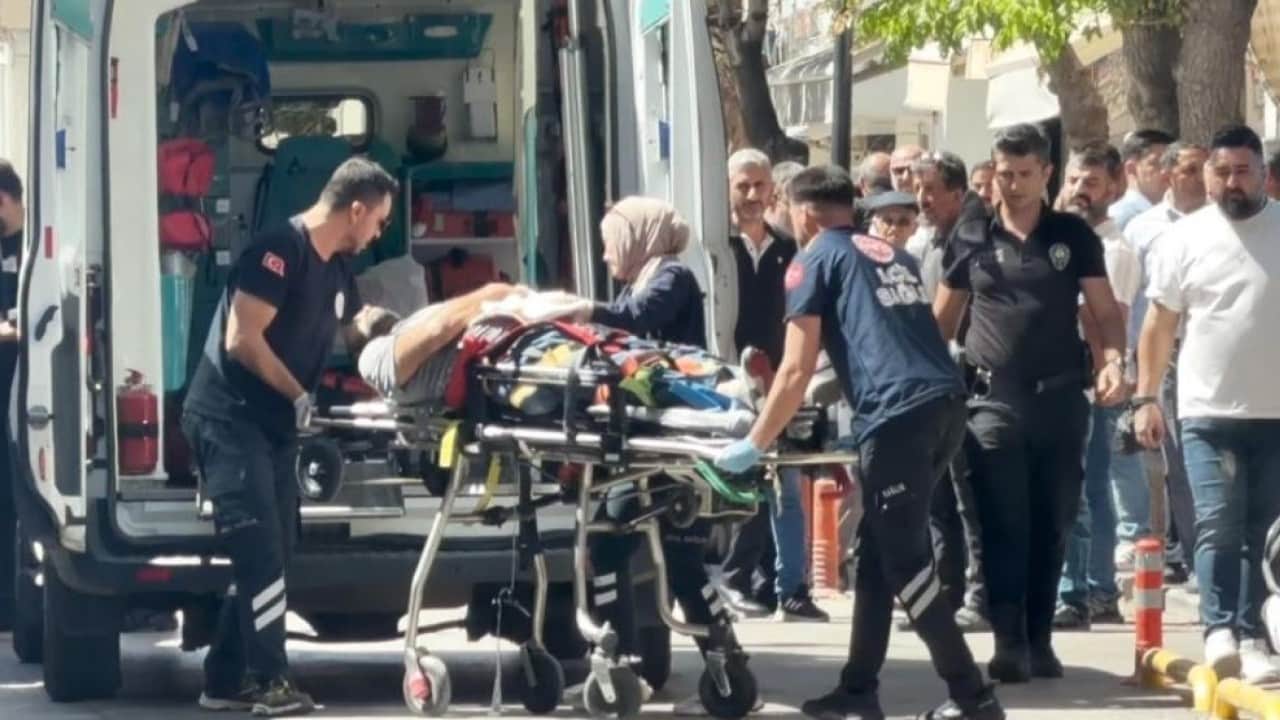 Foto - Bu zehri kullanmadan önce iki kere düşünün! Alkolün etkisiyle kendini bıçakladı