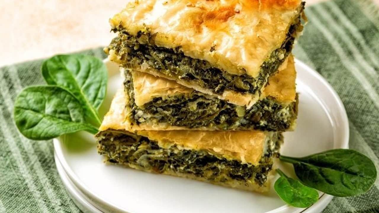 Foto - Bugün ne pişirsem? Ispanaklı kol böreği tarifi ve püf noktası: Pişirirken muhteşem lezzetini 10 kat artırıyor