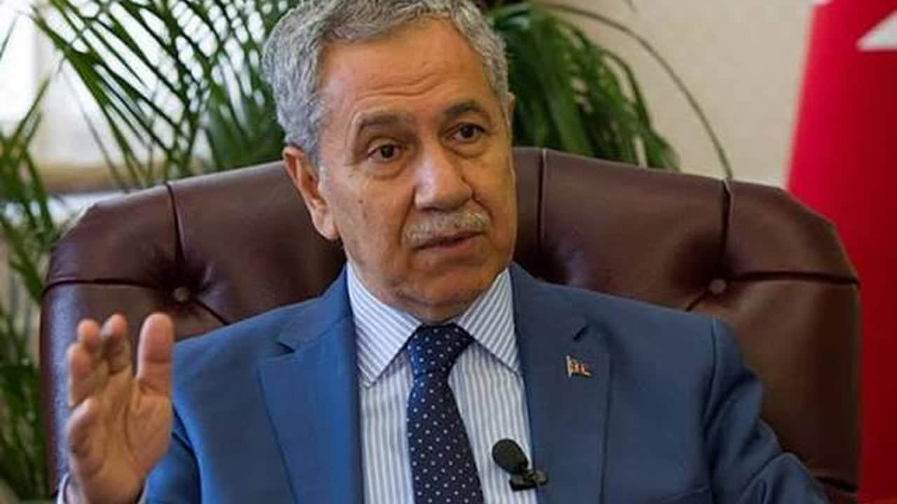 Foto - Bülent Arınç’tan yine aynı terane! Tayyip Erdoğan’ı şu ağzına almasan olmaz mı?