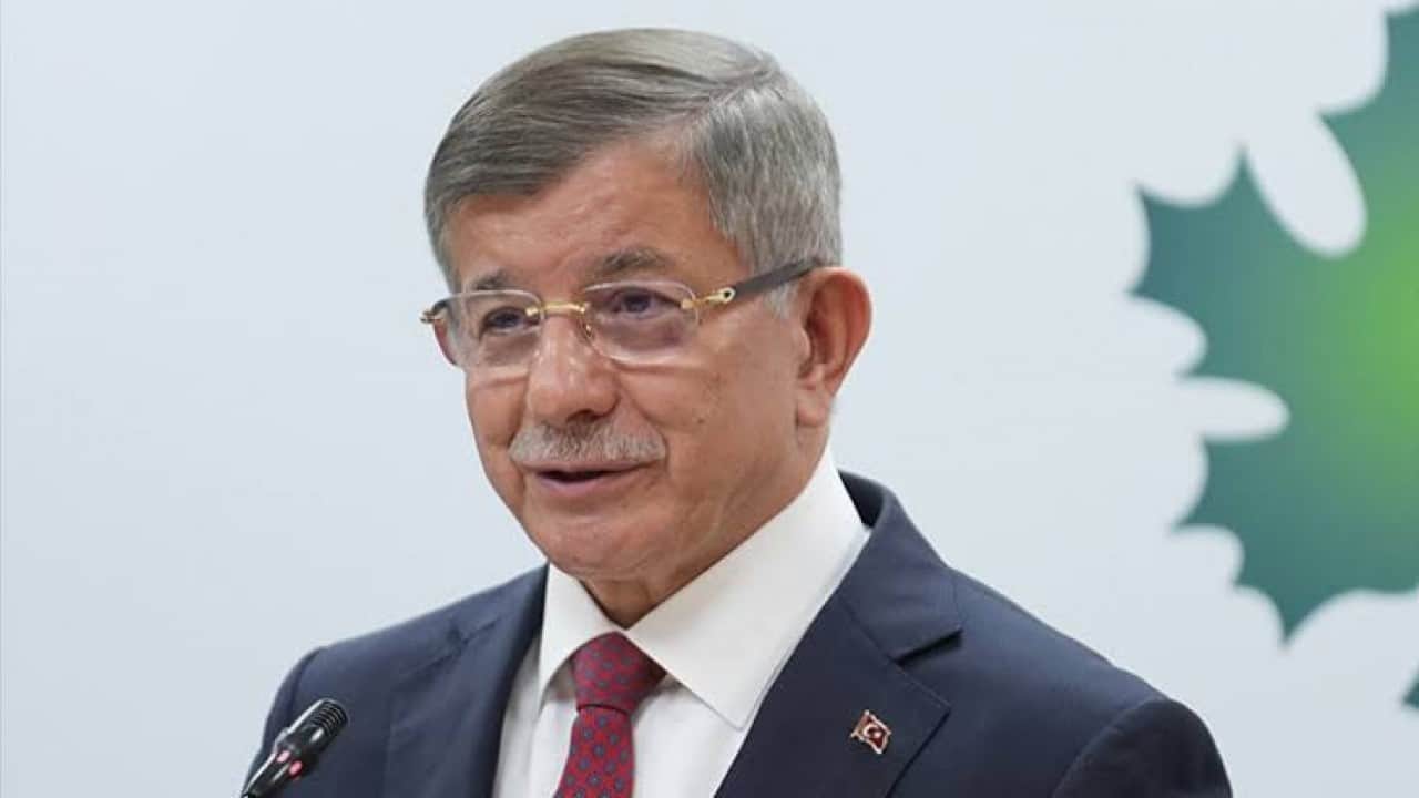 Foto - Bülent Arınç’tan yine aynı terane! Tayyip Erdoğan’ı şu ağzına almasan olmaz mı?