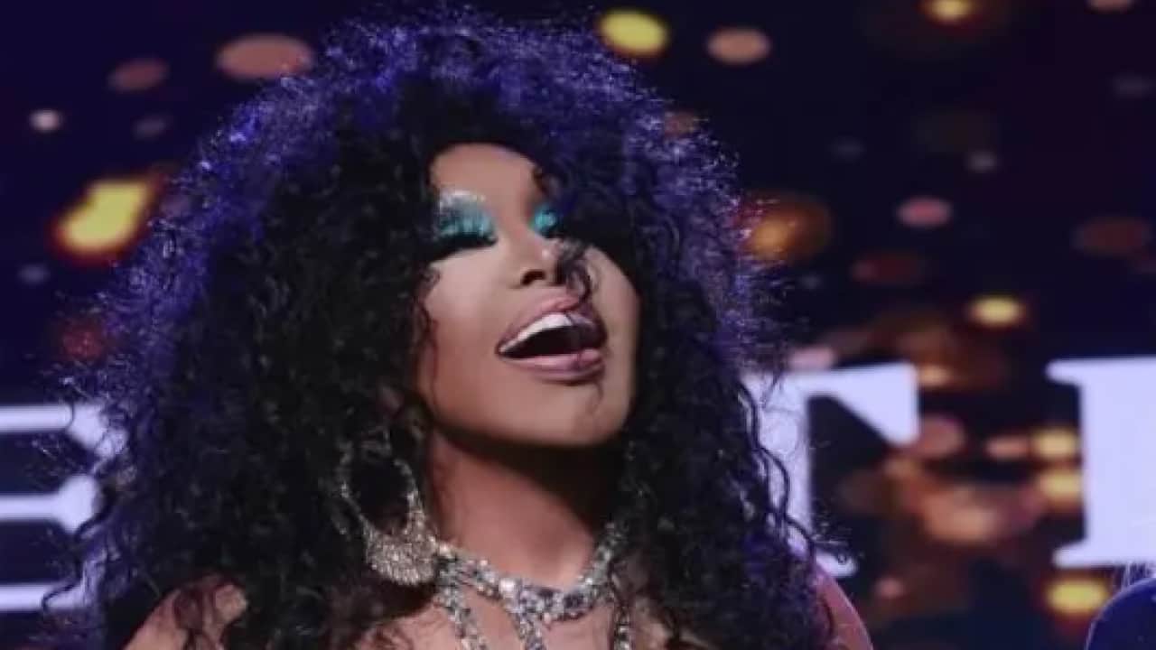 Foto - Bülent Ersoy'a sahnede şok tepki: 'Defol git iyilik yaramaz'