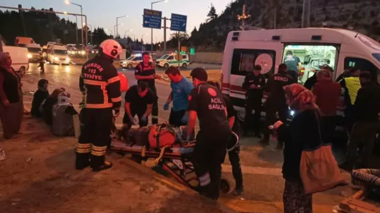 Foto - Burdur'da feci kaza: Çok sayıda kadın yaralandı!