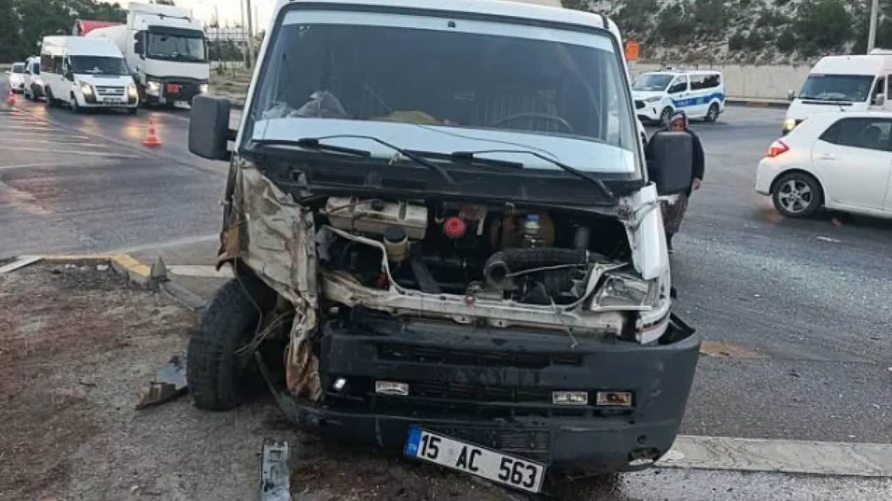 Foto - Burdur'da feci kaza: Çok sayıda kadın yaralandı!