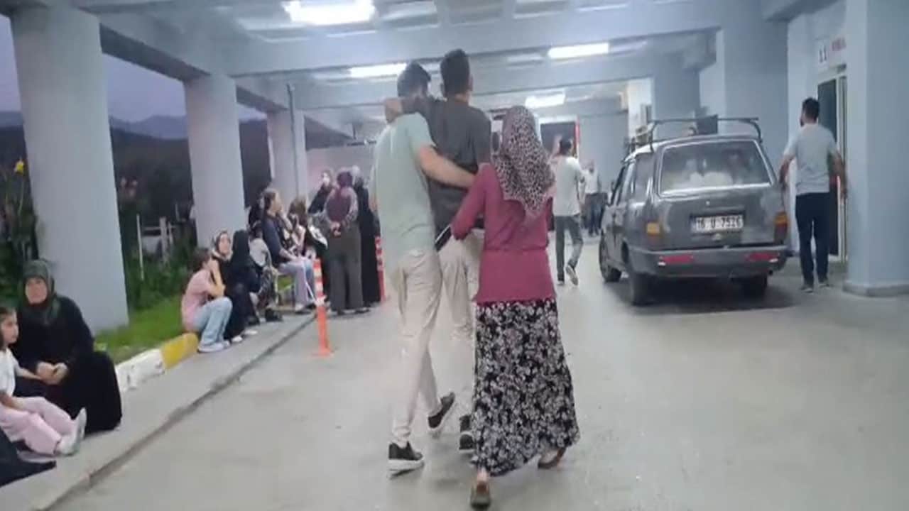 Foto - Bursa ve çevre illerdeki hastanelere kaldırıldılar! Düğün yemeğinde 367 kişi zehirlendi