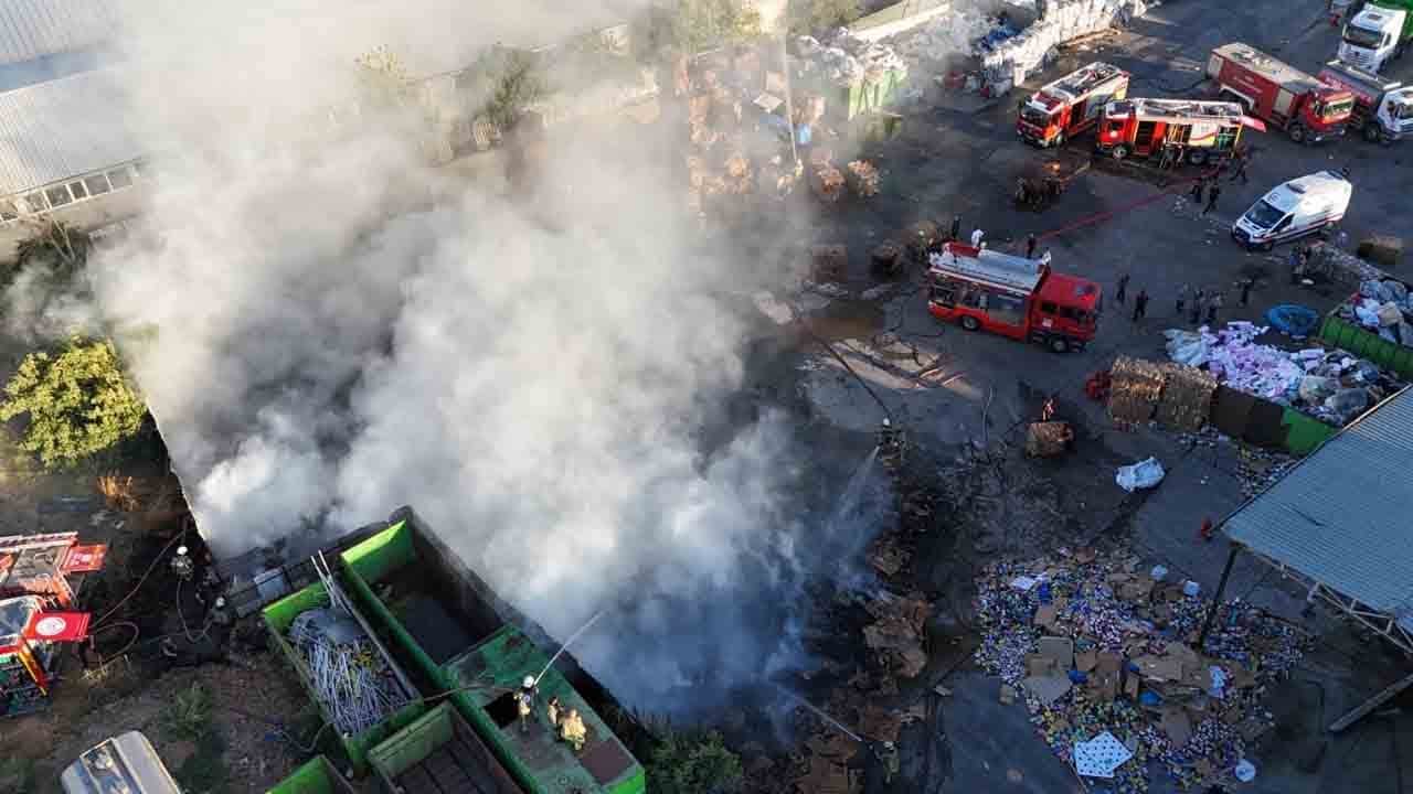 Foto - Bursa’da hurda deposunda korkutan yangın