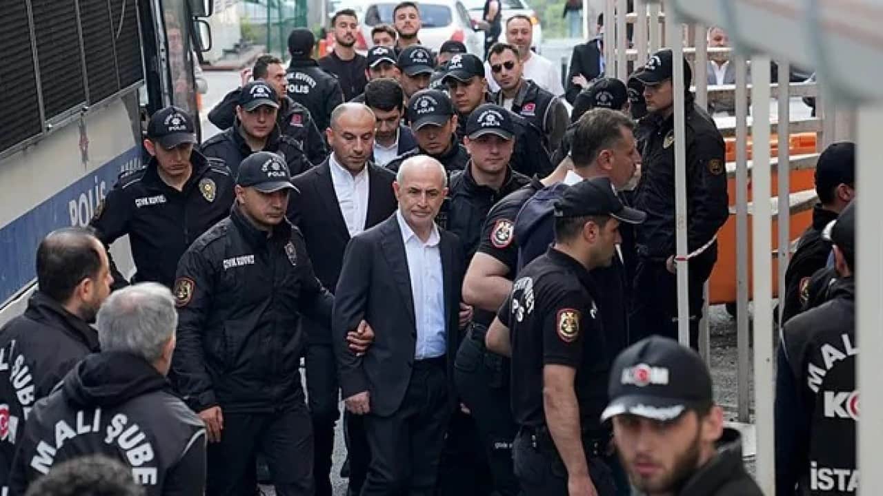 Foto - Büyükçekmece Belediyesi davasında yeni gelişme Mahkeme Hasan Akgün hakkında kararını verdi