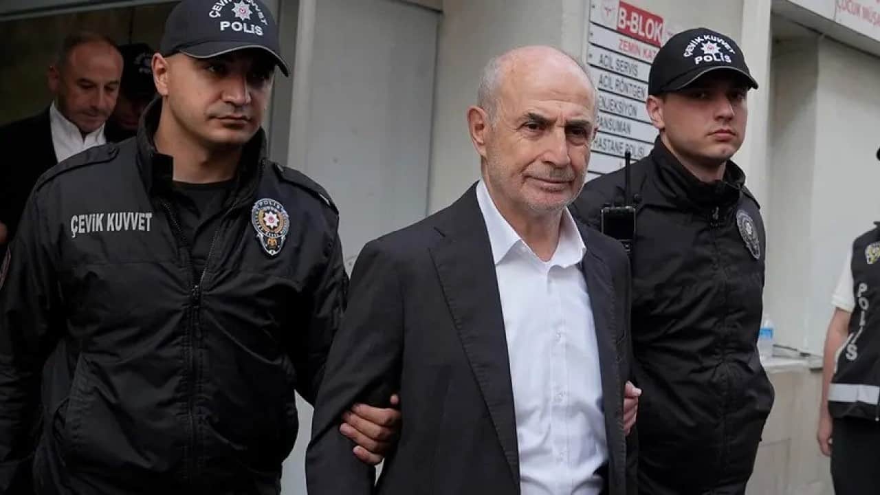 Foto - Büyükçekmece Belediyesi davasında yeni gelişme Mahkeme Hasan Akgün hakkında kararını verdi