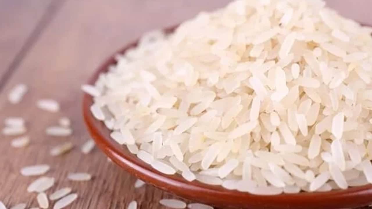 Foto - Buzdolabına koyarsanız hemen çıkarın: Asla soğukta saklama! Pirinç, soğan ve onları koyma, hiç iyi değil